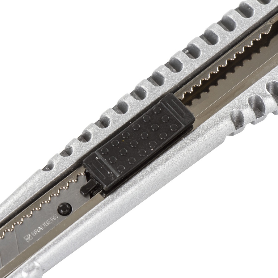 картинка Нож канцелярский 9 мм brauberg "metallic", метал. корпус (рифленый), автофиксатор, блистер