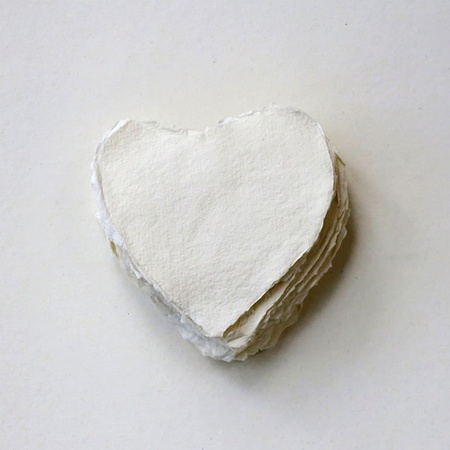 изображение Бумага в листах белая сердце 8*8 210 г/м2