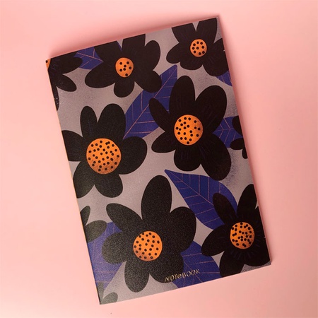 Тетрадь Black flowers, А5 (клетка)