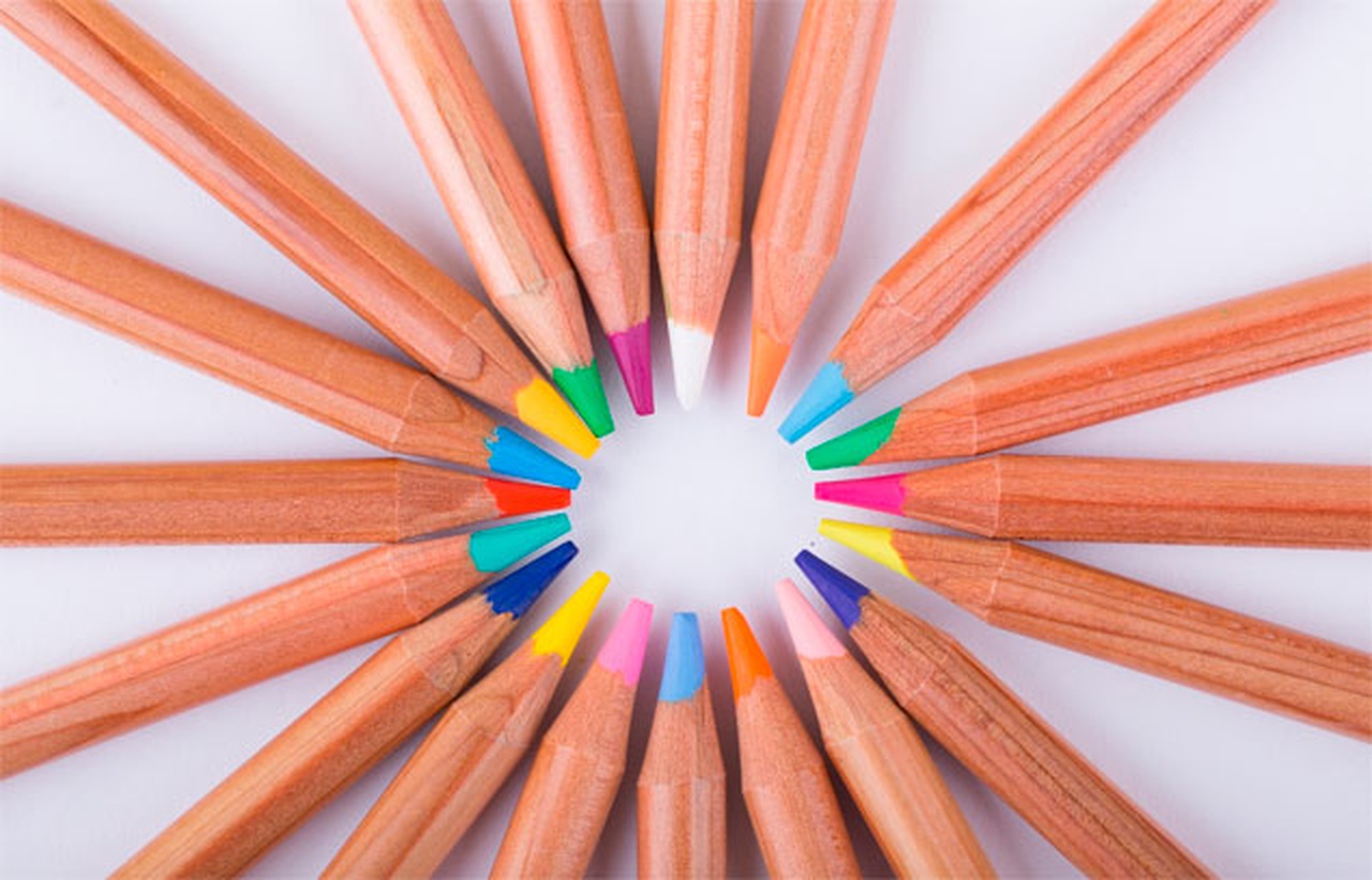 Особенности цветных карандашей