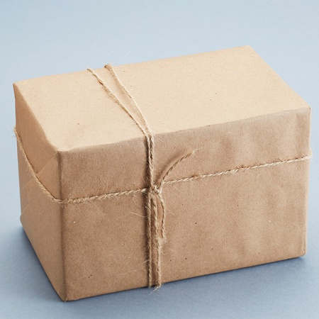 Упаковка подарка – дело непростое. Нужно подобрать пакет или коробку, украсить бантом, словом, потратить много времени. Но не всегда коробка или паке…
